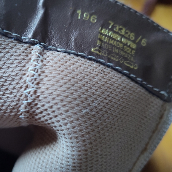 Candie's Y2K beige zip-up stacked heel ankle boots in cream - Picture 6 of 8